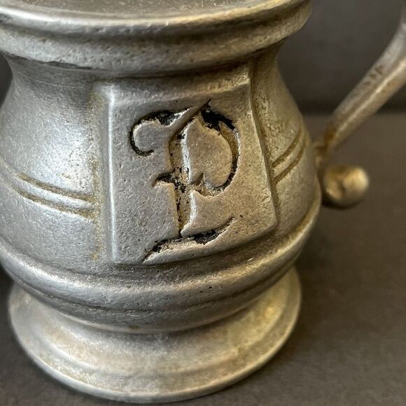 Wilton Armetale Pewter Salt and Pepper Shakers Plough Tavern Vintage RWP Metal - Picture 10 of 10